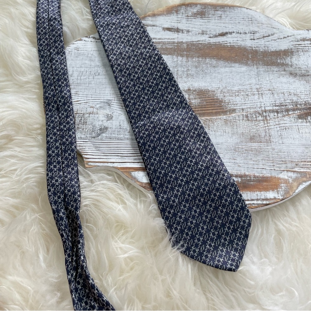 Vintage silk Oscar de la Renta silk neck tie